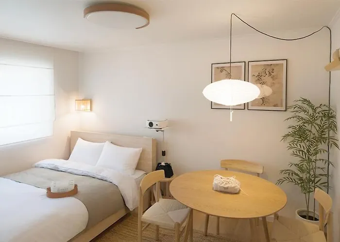 쉼표스테이 종로 Apartment *